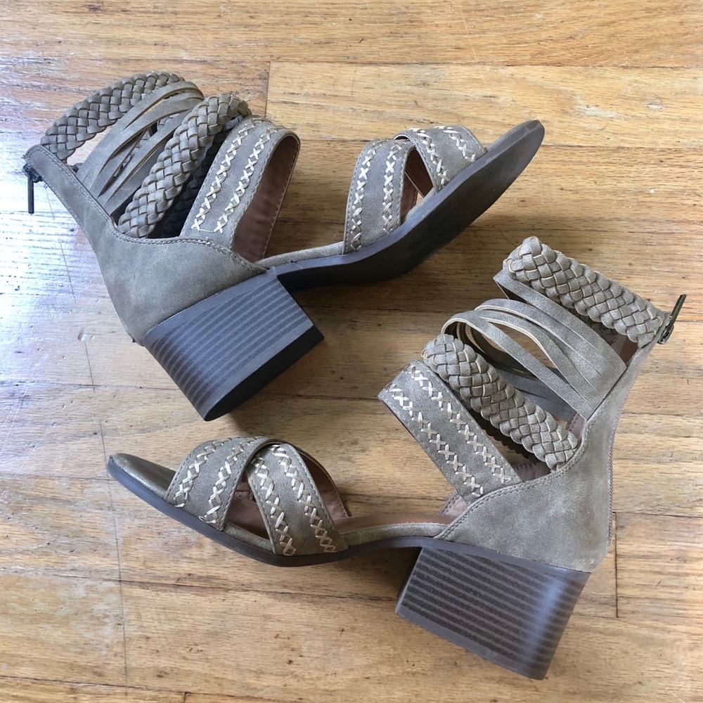 Maurices Brown/Gray Gladiator Strap Sandals